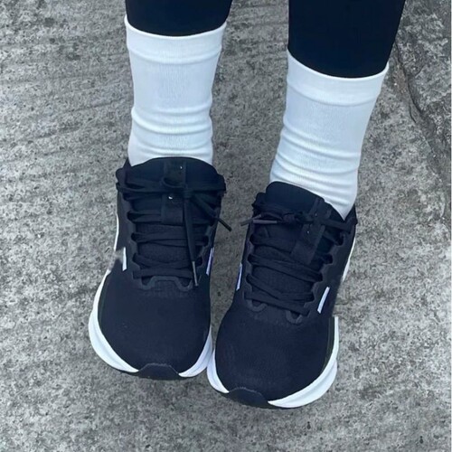 夏季DOWNSHIFTER 13轻便网布低帮跑步鞋男女休闲城市通勤运动鞋