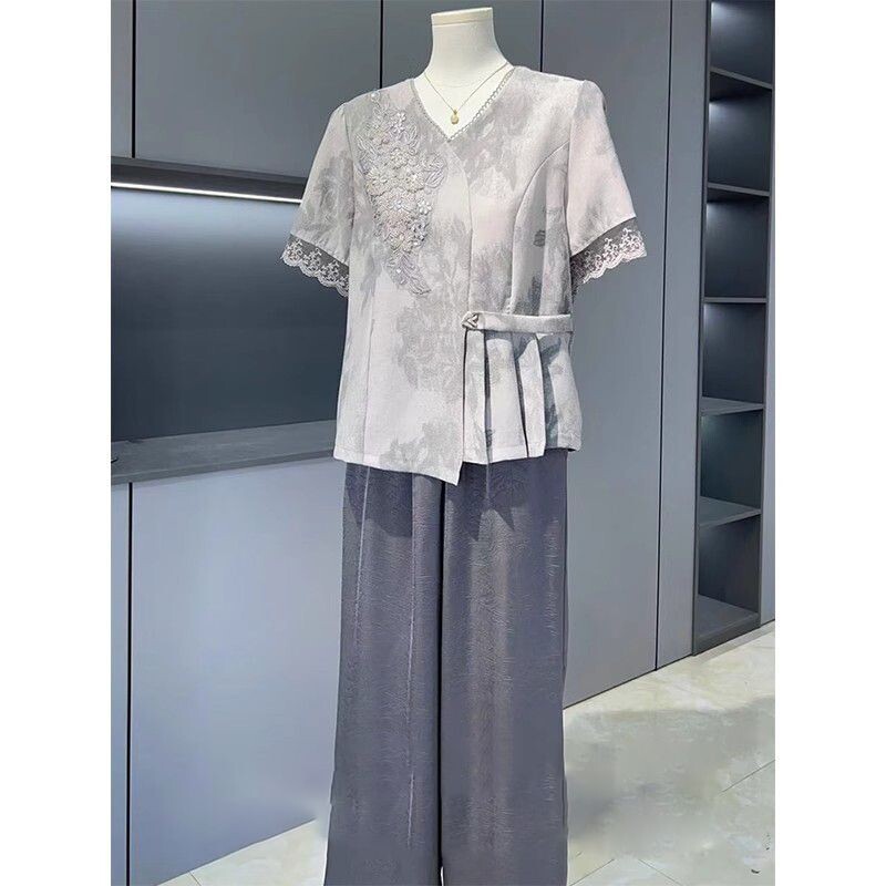 妈妈春装针织开衫外套中年女装洋气阔腿裤中老年春秋气质减龄套装