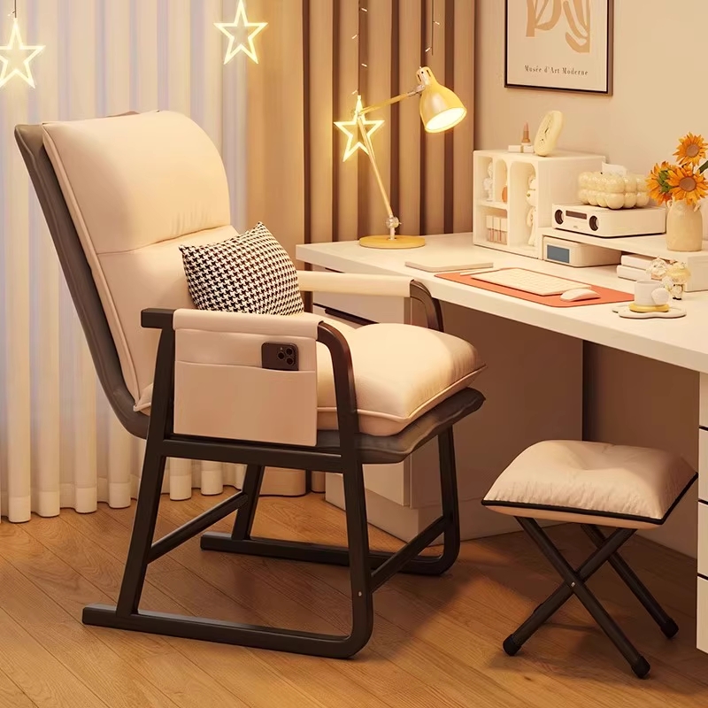 人体工学电竞椅多档调节舒适