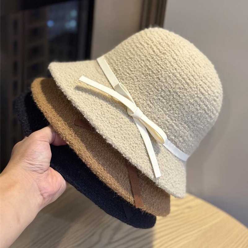 小礼帽女秋冬季百搭日式遮阳盆帽卷边针织毛线帽子潮显脸小白色