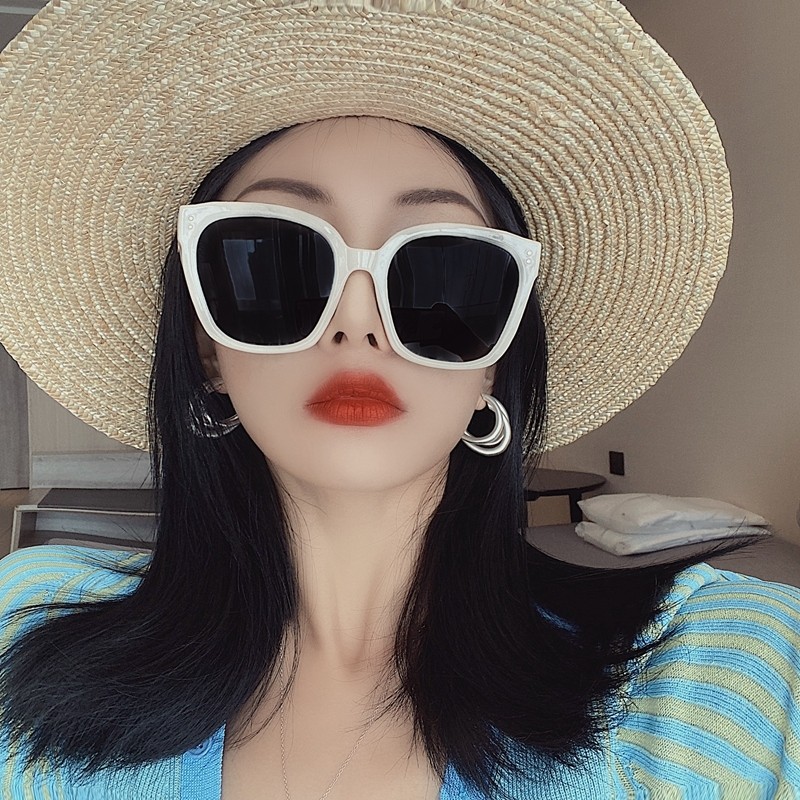 新款白色偏光墨镜高级感ins女网红眼镜大脸显脸小太阳镜驾驶圆脸