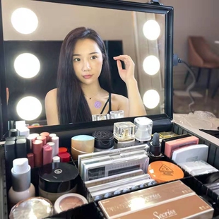新款 化妆箱专业跟妆师高级LED镜子带灯2025手提便捷大容量用收纳