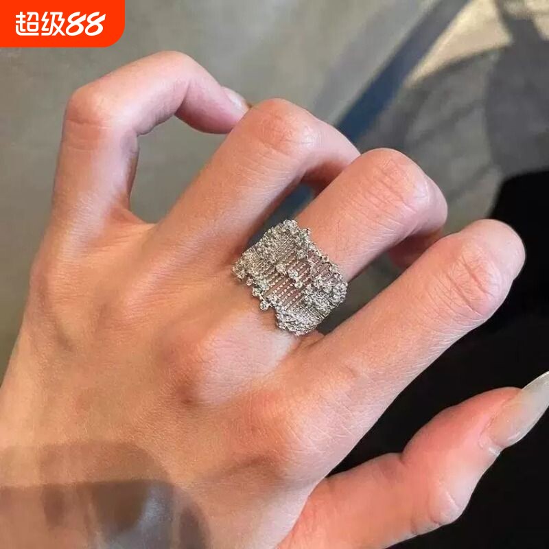 【舞动芭蕾】镂空网格宽版微镶钻蕾丝闪钻戒指重工轻奢个性指环女图片