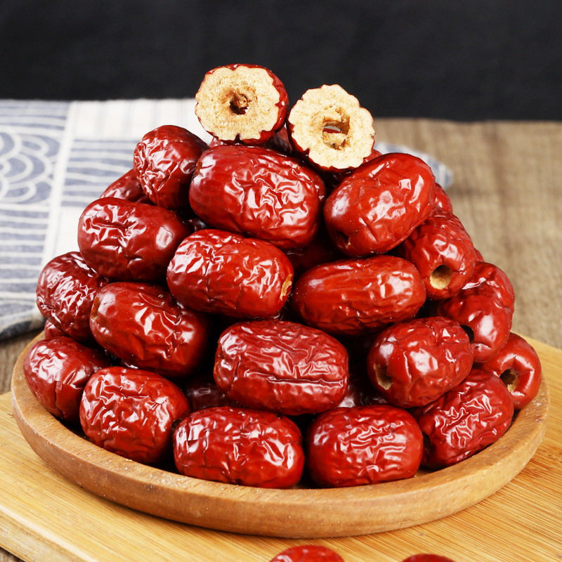 新疆红枣灰枣生吃泡水煮粥枣子干果休闲小零食养生补气血开袋即食