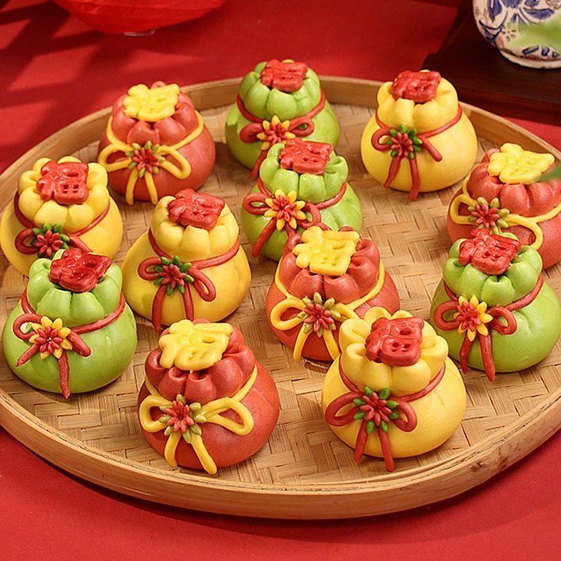 新年福袋钱袋早餐花饽饽