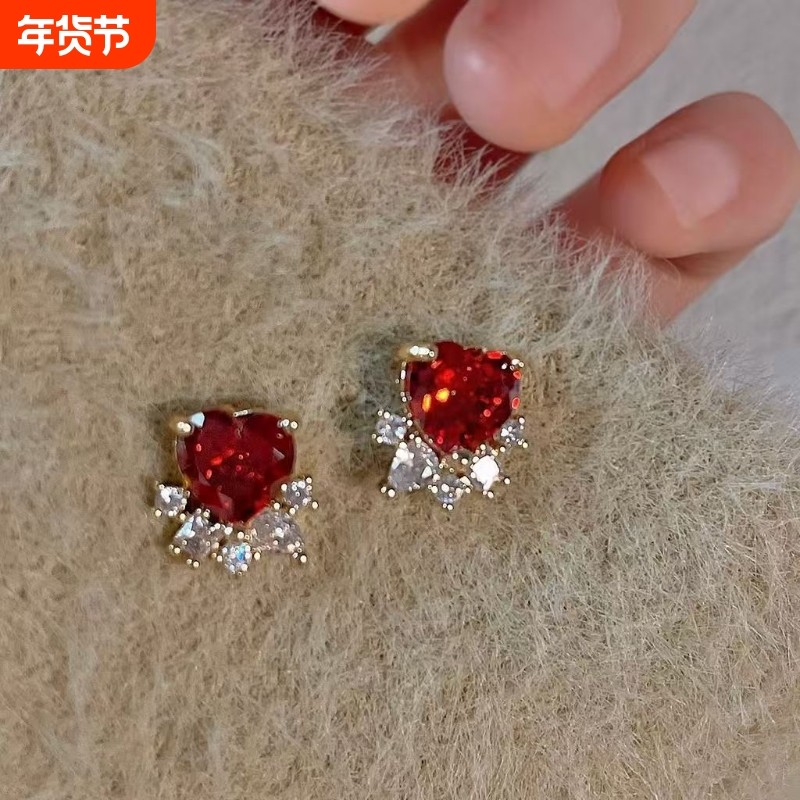 「落跑甜心」新年红色气质爱心耳环女小众设计轻奢过年耳钉耳饰,饰品/流行首饰/时尚饰品新,耳钉,淘宝优惠券,粉丝福利购,淘宝优惠卷