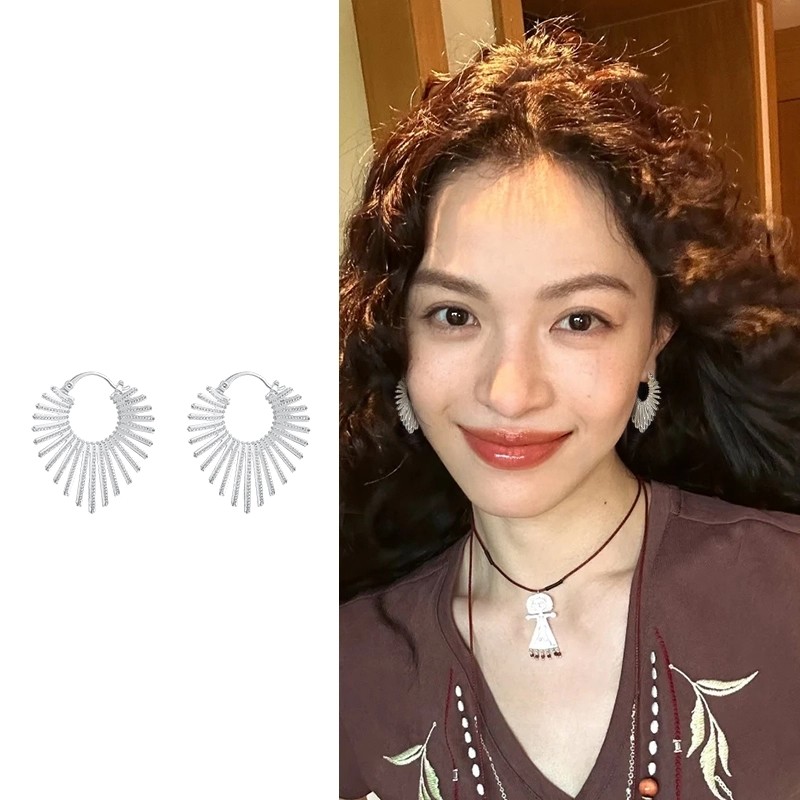 欧美夸张设计感线条桃心耳扣女时尚气质个性高级感爱心耳环耳饰品