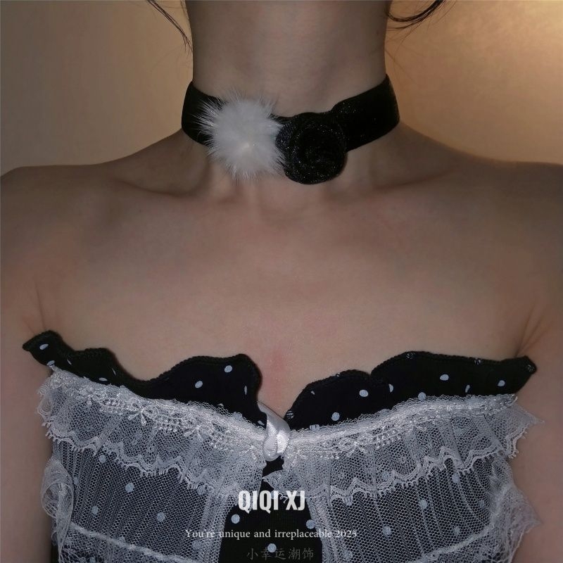 优雅复古气质黑色花朵白色毛绒颈链甜美气质圣诞节小众锁骨链女