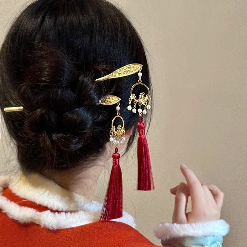 新年红色流苏发簪新中式古风明制汉服马面裙步摇订婚头饰发饰婚礼