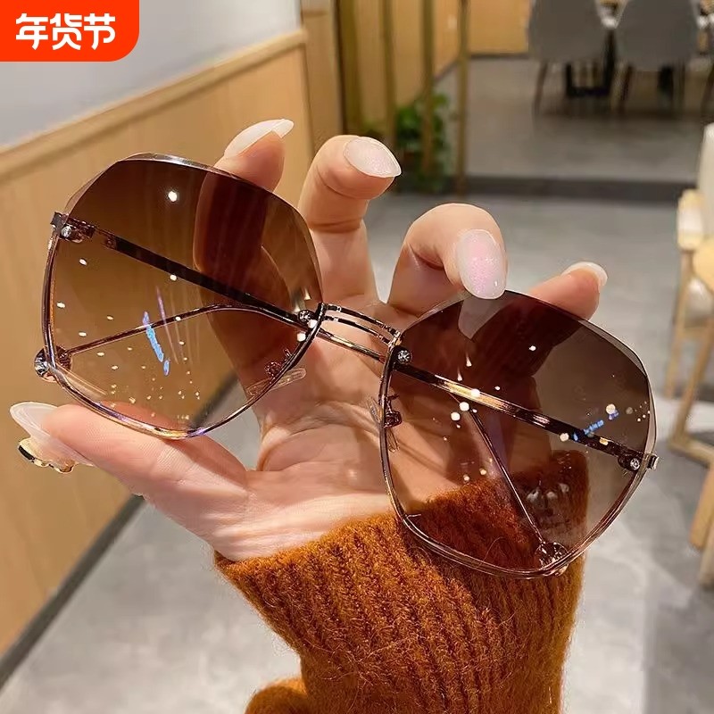 太阳眼镜2024圆脸防紫外线渐变高级感无框墨镜女新款显瘦高清镜片,ZIPPO/瑞士军刀/眼镜,太阳眼镜,淘宝优惠券,粉丝福利购,淘宝优惠卷