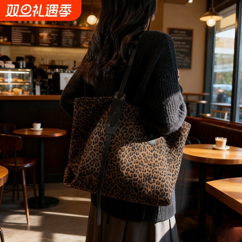 金玉鸟豹纹大容量托特包女式上班通勤休闲百搭2025年新款洋气时尚