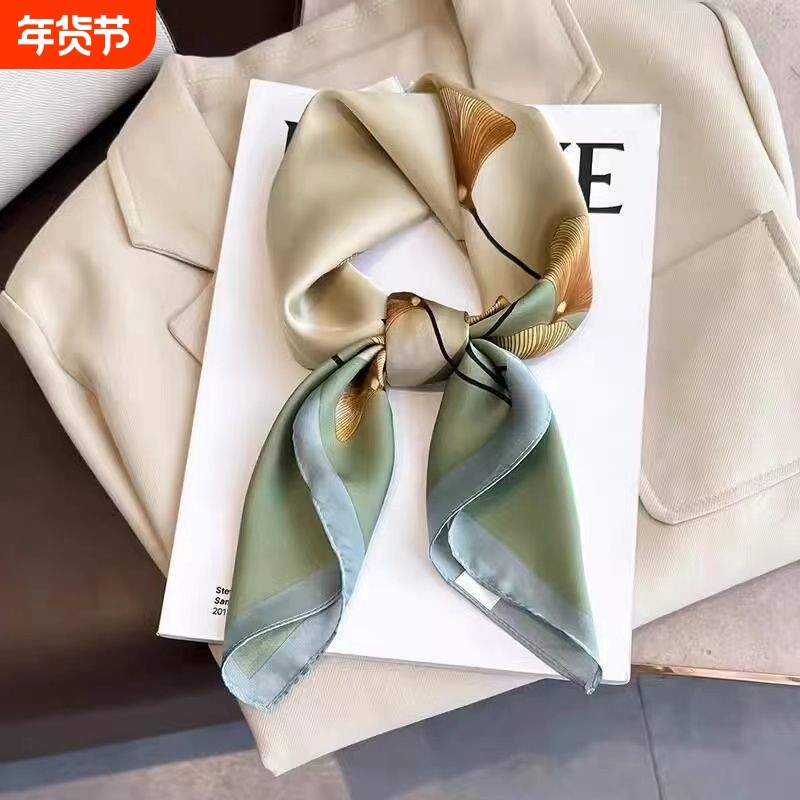 时尚百搭丝巾小方巾送妈妈礼物春夏新款高级感围巾绿色红色白色