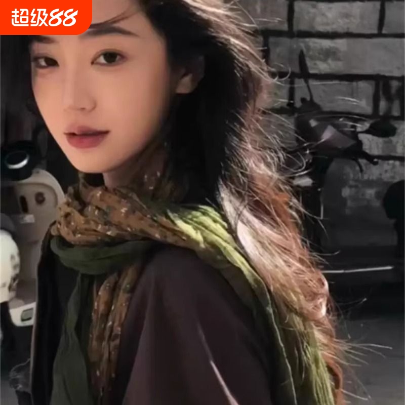 森系温柔黄绿色拼色碎花围巾复古文艺长款个性丝巾女西北旅游披肩