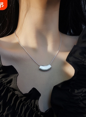 s925纯银拉丝工艺扇形元宝项链女简约时髦蛇骨链新品毛衣链