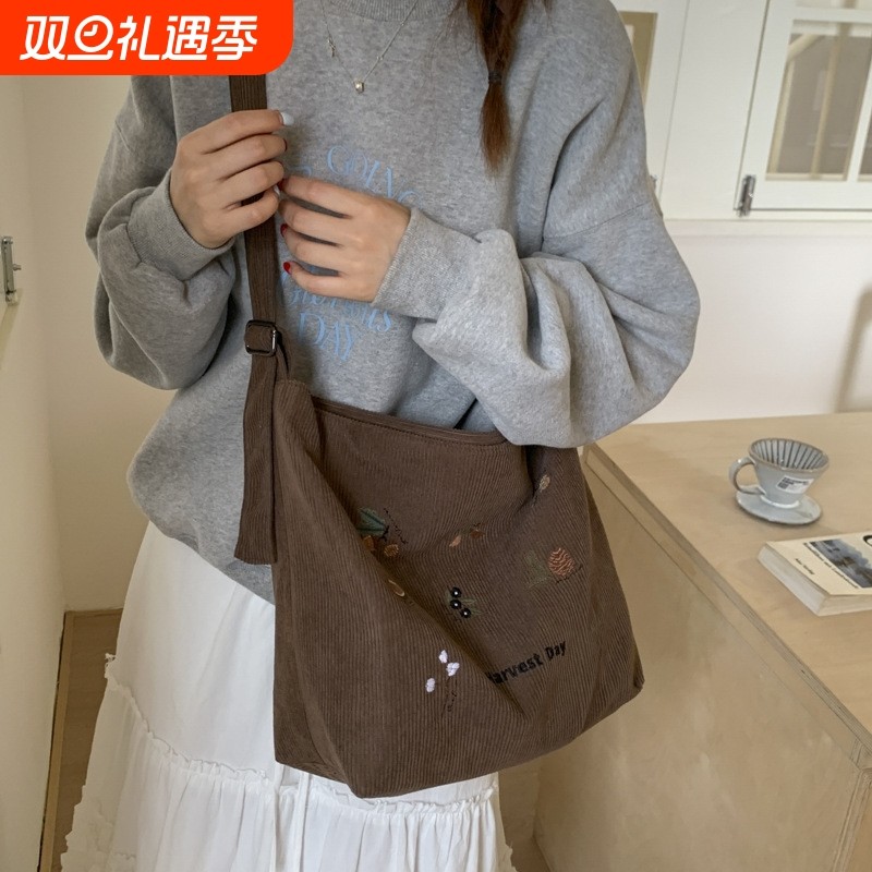 刺绣复古灯芯绒包女新款布包单肩大容量托特包上课通勤斜挎包手提
