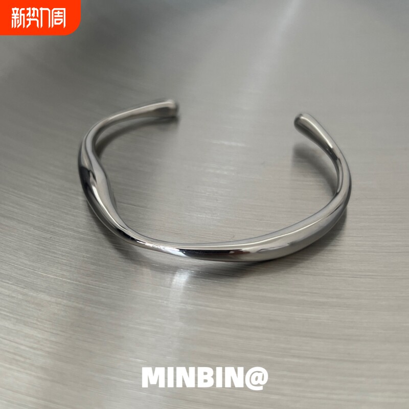 ins钛钢不掉色冷淡风手镯素圈简约几何异形高级感手链男女手环潮