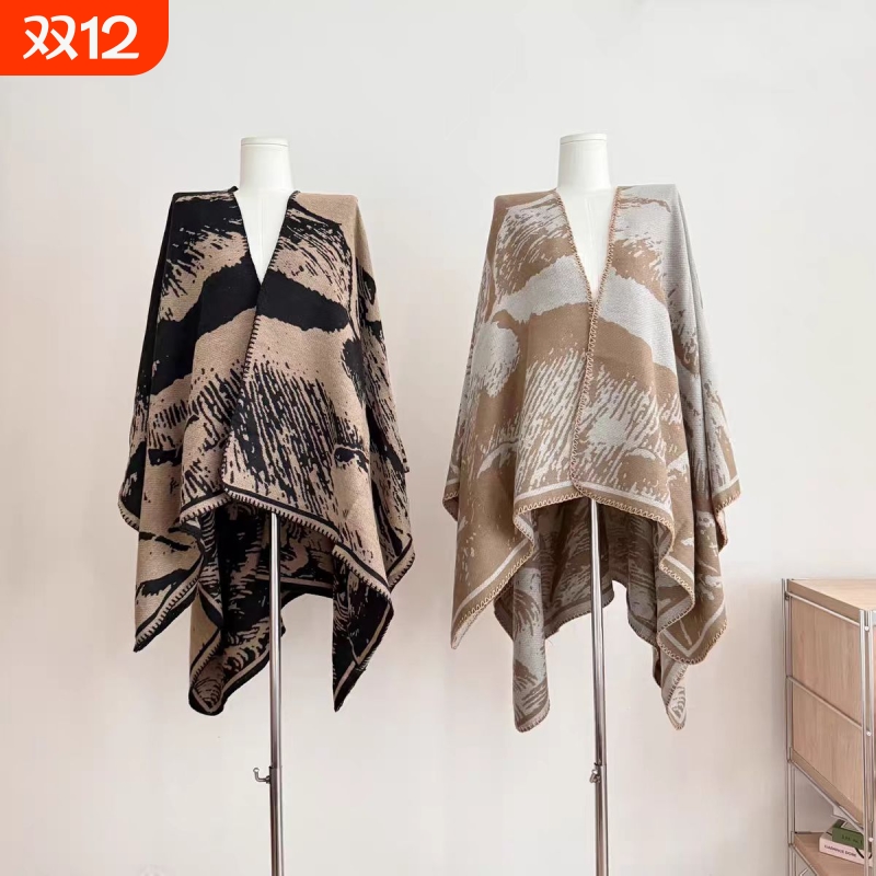 2025新款百搭单品!新中式提花斗篷披肩女秋季民族风垂感上衣外套