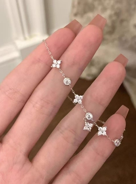千金风花朵手链轻奢简约百搭叠戴手饰品高级感手串礼物送女生法式