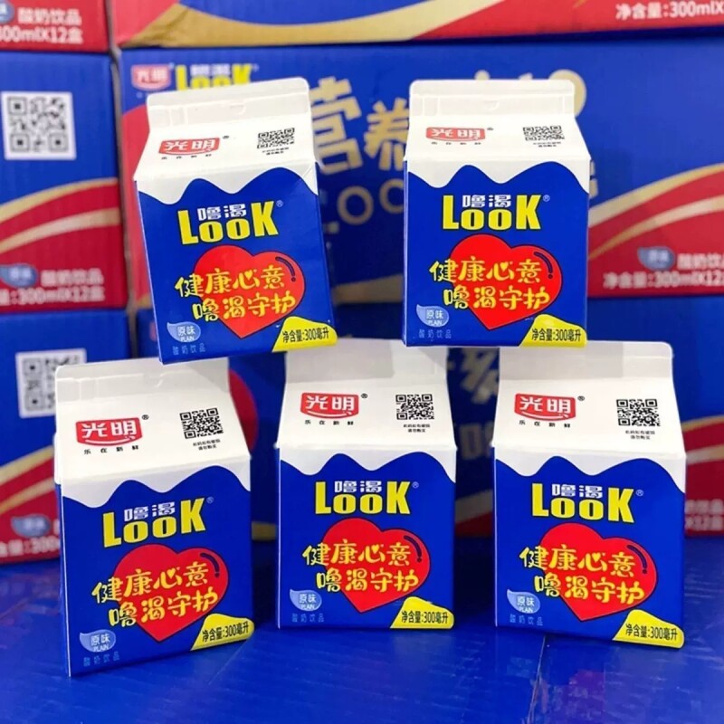 现货速发 光明噜渴酸奶饮品原味常温300g益生菌发酵营养网红饮品