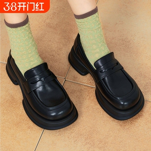 美拉德日系2026新款英伦风小皮鞋粗跟厚底乐福鞋女冬休闲百搭单鞋