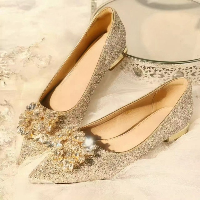 平底结婚鞋女禾秀婚纱两穿孕妇不累脚高跟鞋新娘水晶鞋粗跟尖头