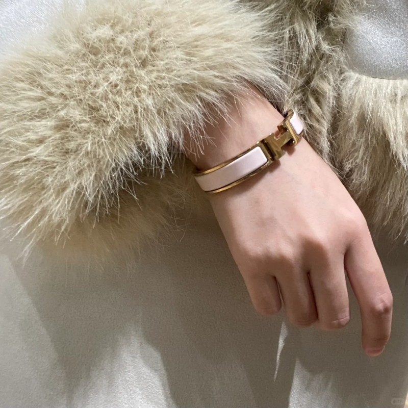 手镯女镀18k金玫瑰金韩版轻奢ins小众旋转扣高级感H手环男女珐