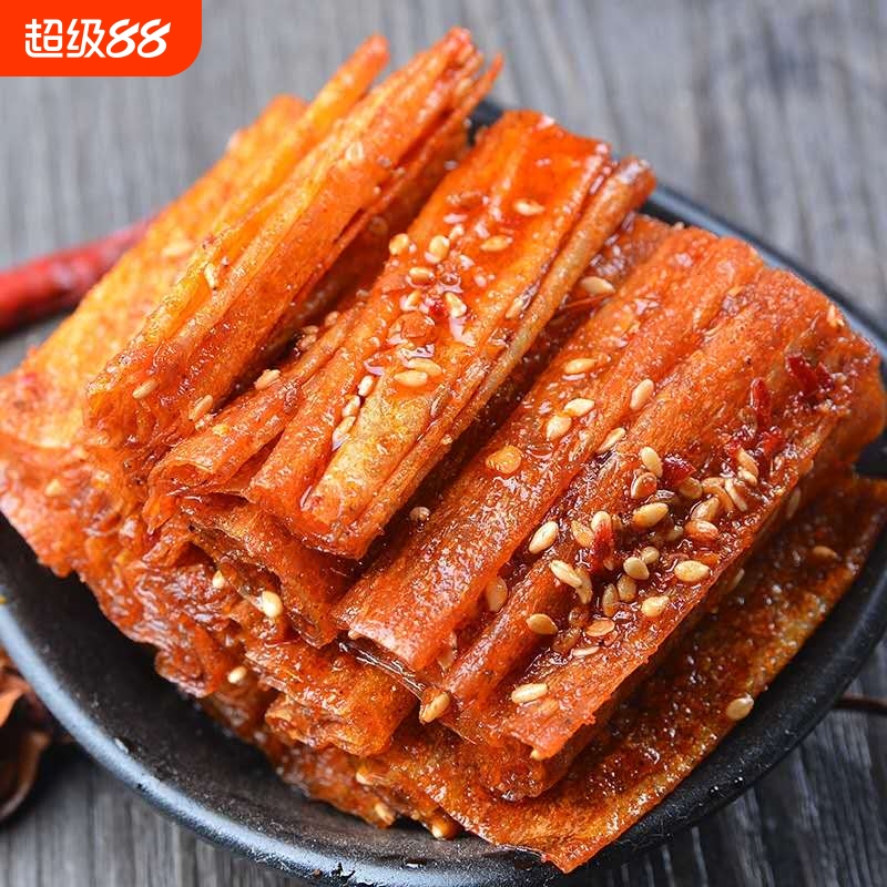 思乡山香辣豆腐皮辣条湖南特产豆皮卷网红爆款辣片豆干解馋零食品