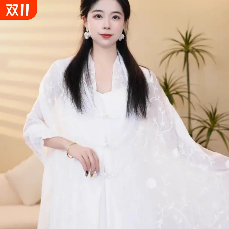 夏季刺绣盘扣披肩2025新款时尚百搭防晒旅行拍照外搭薄款披风开衫