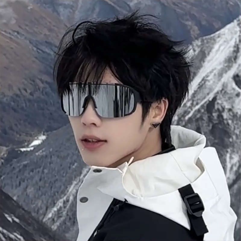 登山防风眼镜高级感摩托车护目镜墨镜滑雪运动紫外线偏光弧形太阳