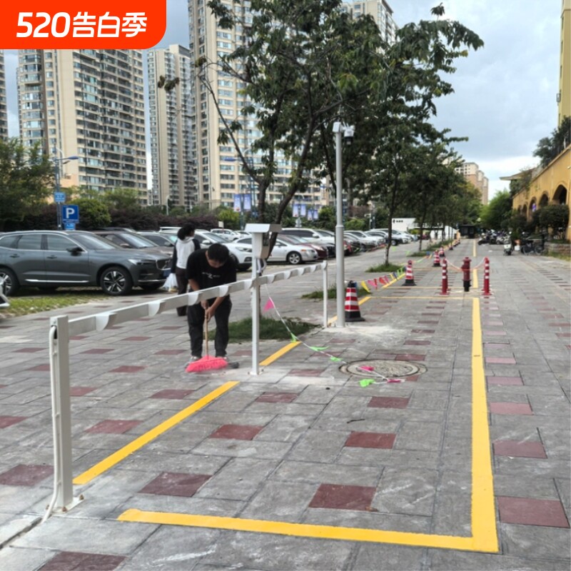 电瓶车充电支架防雨立杆线管带插座方管架子拼接安装电动车充电桩