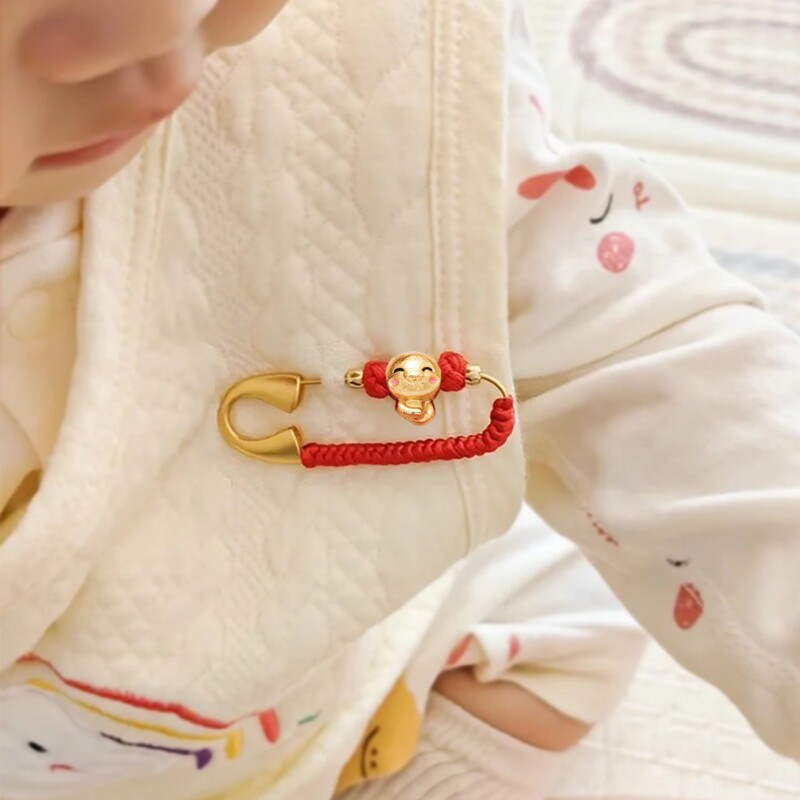 2026蛇安全别针压惊婴儿新生儿宝宝挂件孕妇平安龙胸针白色简约