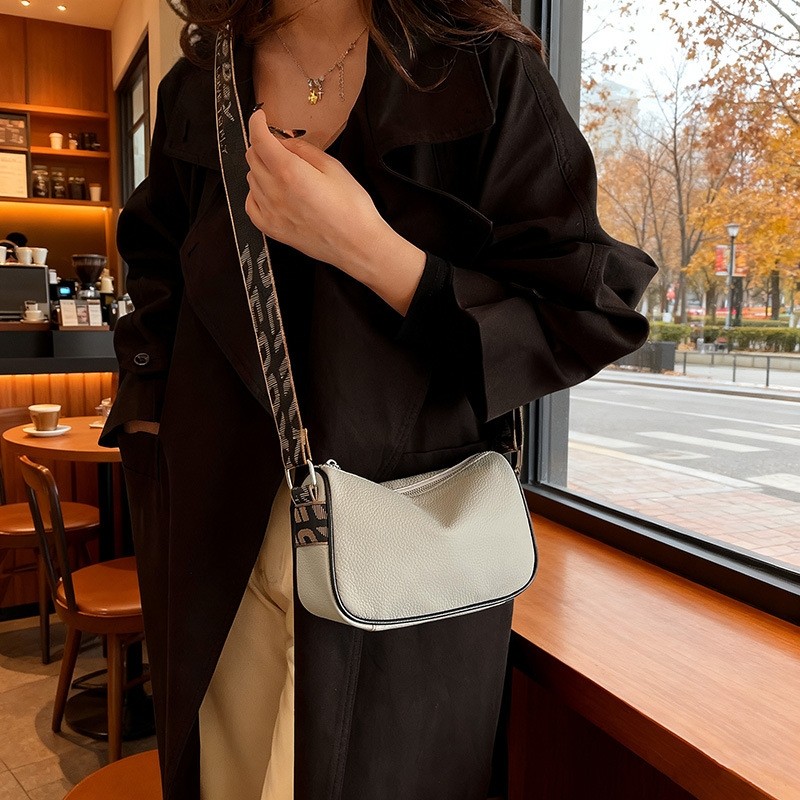 时尚质感小包包女包新款2025潮流四季款软皮单肩包百搭休闲斜挎包