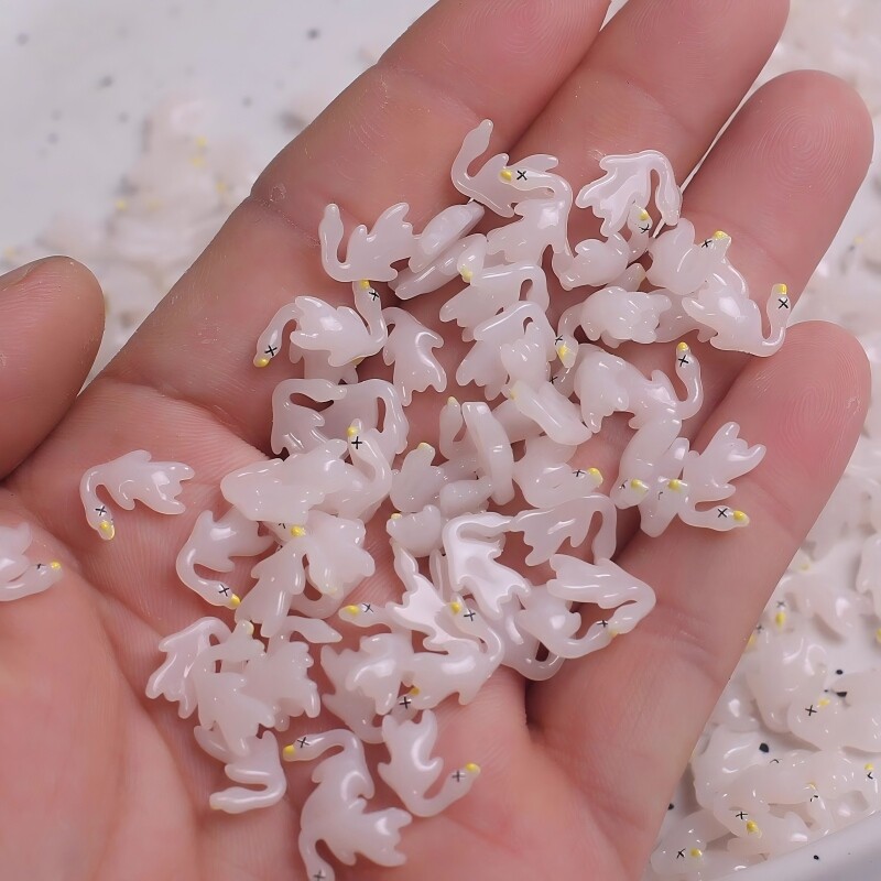 迷你变色烤鸭儿童玩具新款紫外线感温光变鸭子创意美甲饰品小玩偶