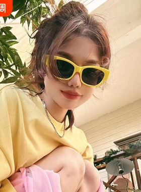 海边简约高级感Y2K甜酷遮阳黄色