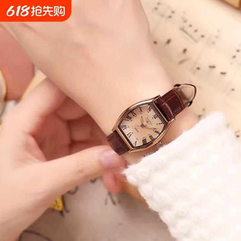 尊派复古酒桶形石英女表学生简约时尚牛皮表带高级感腕表