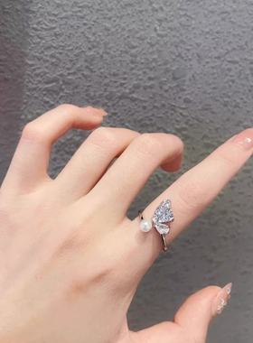 蝴蝶锆石珍珠戒指女轻奢高级感食指戒独特小众设计开口可调节指环