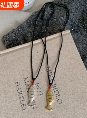 小众设计感锦鲤吊坠项链女2025新款个性百搭抽拉绳颈链简约锁骨链