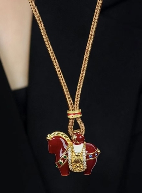 马上有钱新中式国风马年本命年红色小马吊坠项链编织绳长款毛衣链