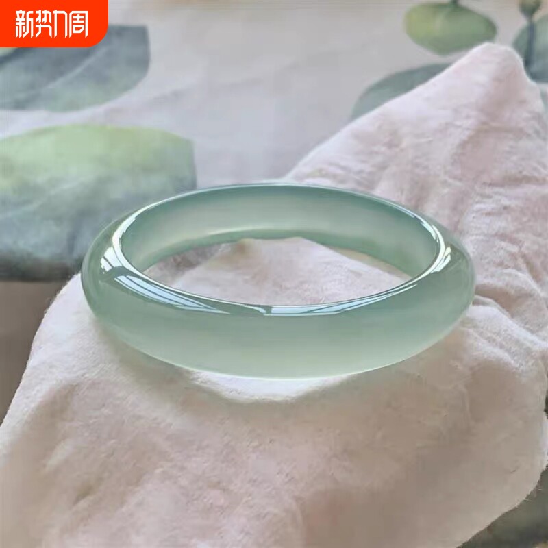 天然玛瑙手镯女冰种玉髓油青白月光镯子正圈祖母绿冰透情人节送礼
