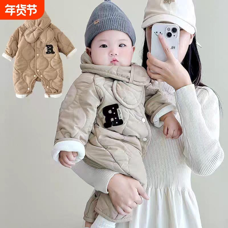 婴儿连体衣秋冬加厚保暖男宝宝外出棉服韩版冬装送围巾宝宝爬爬服