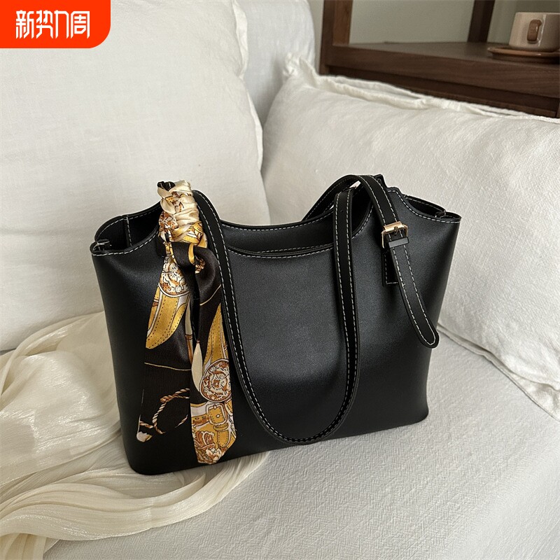 高级感丝巾手提包2025春季新款百搭ins单肩腋下包复古通勤托特