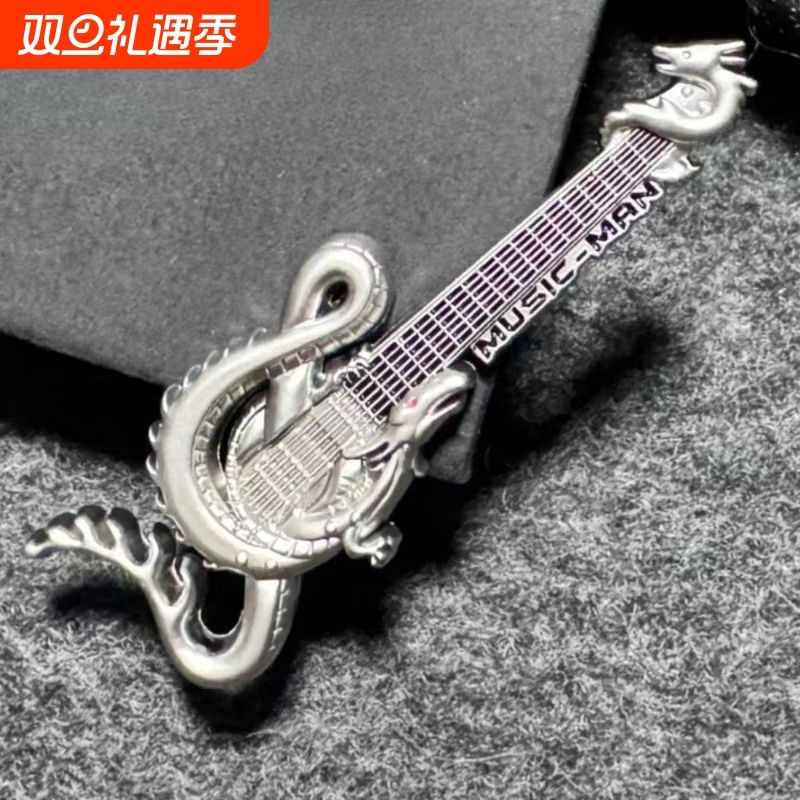 小众设计感精致高级轻奢气质王力宏OurHome应援周边徽章胸针饰