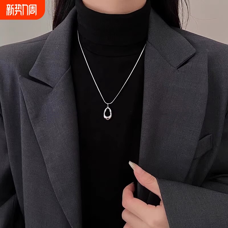 水滴吊坠项链女钛钢不掉色气质毛衣链极简个性小众配饰银色简约