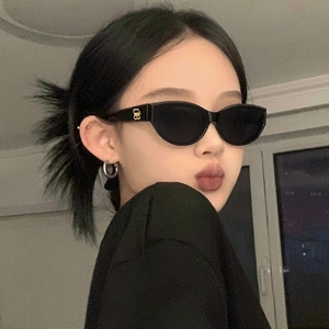 复古猫眼墨镜女款高级感偏光镜防紫外线太阳镜方圆脸眼镜大框海边