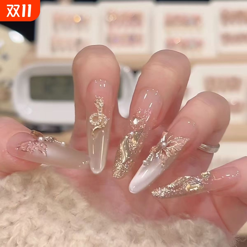 立体蝴蝶结美甲轻奢|106人收藏