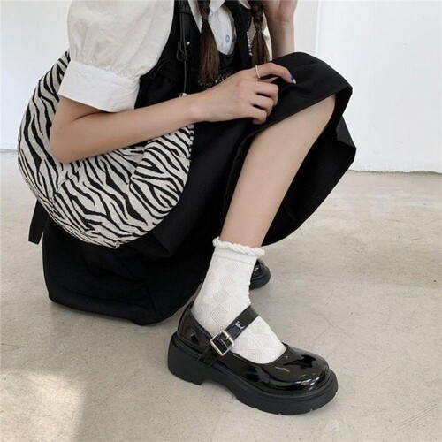 意尔康心选复古英伦风法式小皮鞋女2024春新款单鞋仙女一字带厚底