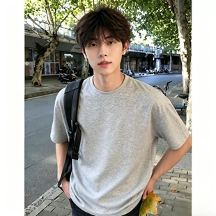 夏季男款圆领简约短袖T恤潮流百搭常规款T恤