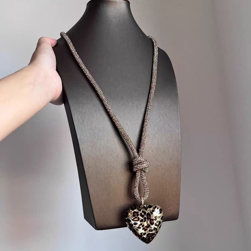 「琥珀流光」爱心豹纹流光小吊坠细闪编绳项链新款长款毛衣链配饰,饰品/流行首饰/时尚饰品新,项链,淘宝优惠券,粉丝福利购,淘宝优惠卷