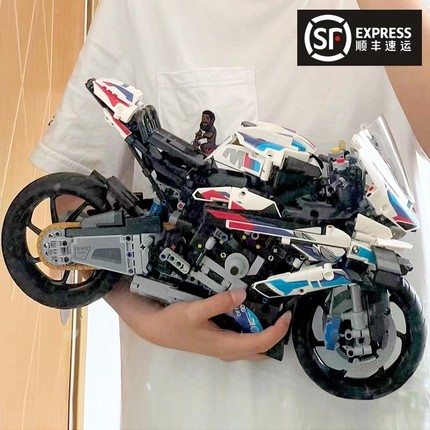 2025男孩宝马摩托车积木M1000RR机械组跑车新款拼装玩具赛车模型