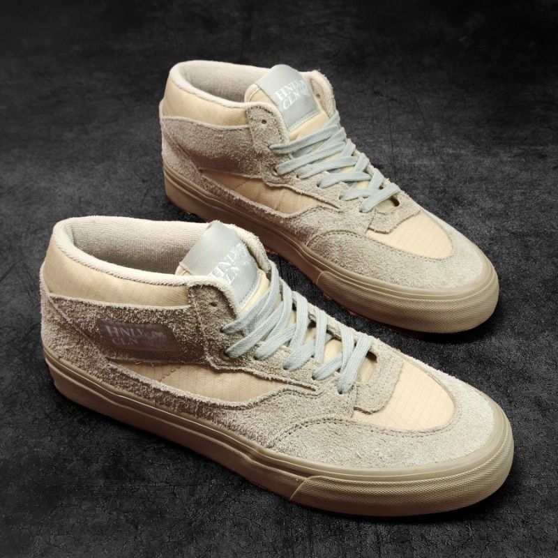 透气保暖哈弗中帮复古休闲板鞋